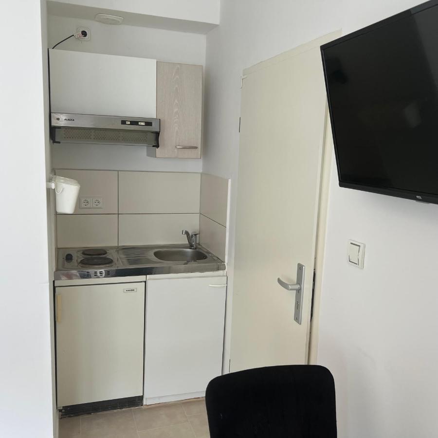 Private Room Hannover Ngoại thất bức ảnh